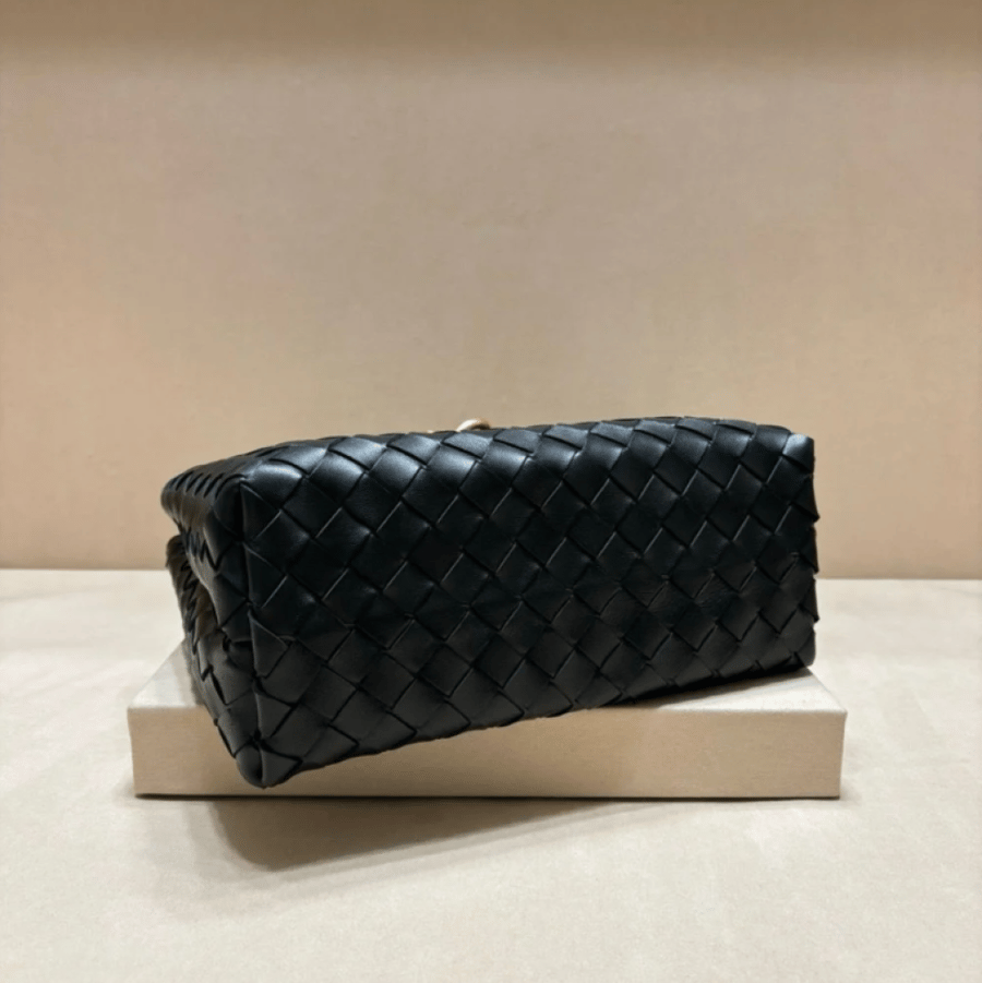 شنطة بوتيغا فينيتا Bottega Veneta