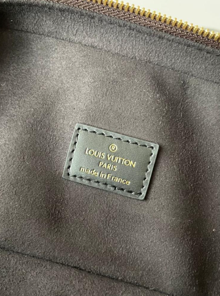 شنطة لويس فيتون Lv vanity Pm