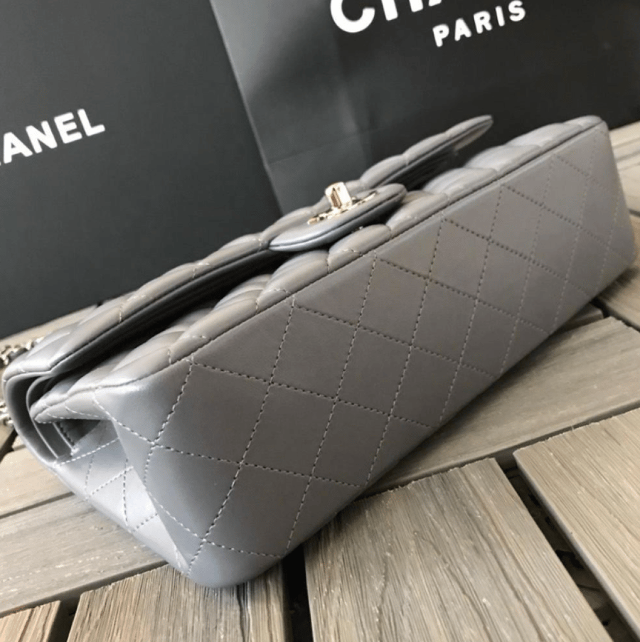 شنطة شانيل جامبو كلاسيك Chanel Lambskin Classic Jumbo bag
