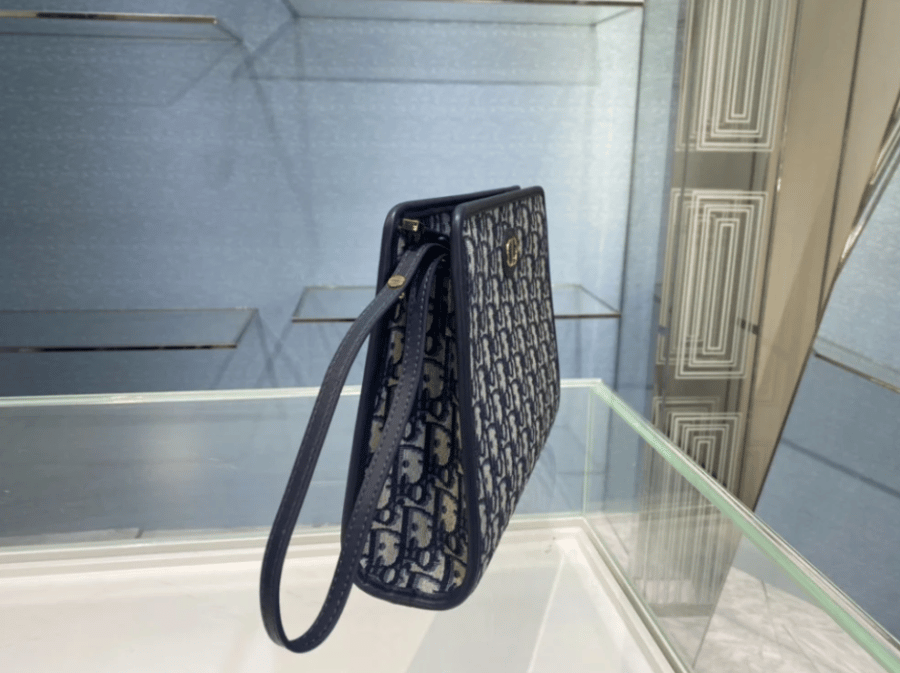 باوتش Dior