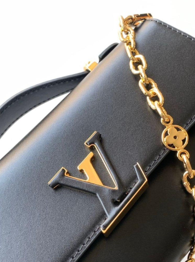 شنطة لويس فيتون Lv