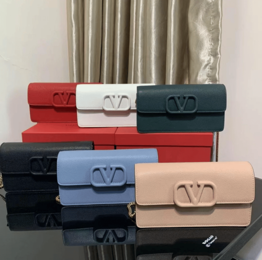 شنطة فالنتينو Valentino