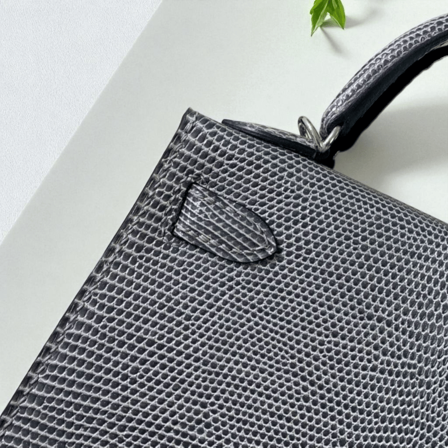 Hermès Kelly 19 in Gris Mouette lizard leather with palladium hardware