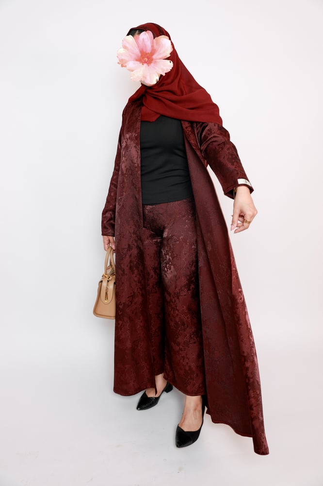 عباية مخمل عنابي