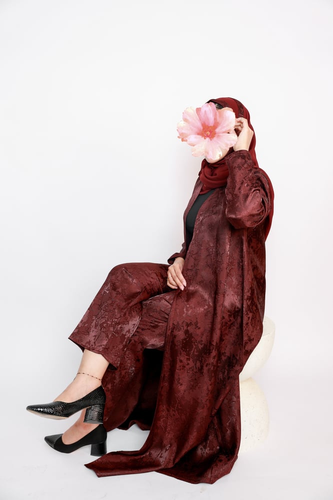 عباية مخمل عنابي