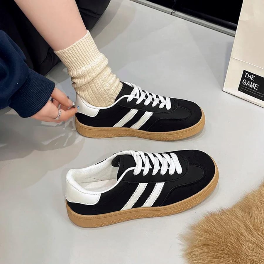 Women's sneakers white with modern style