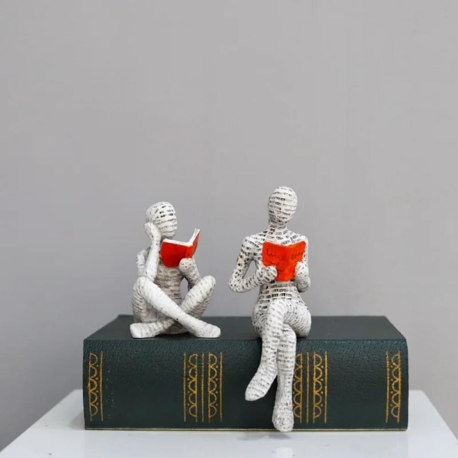 Modern creative sculpture