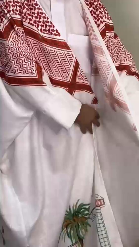 بشت اليوم الوطني بتصميم سعودي أنيق