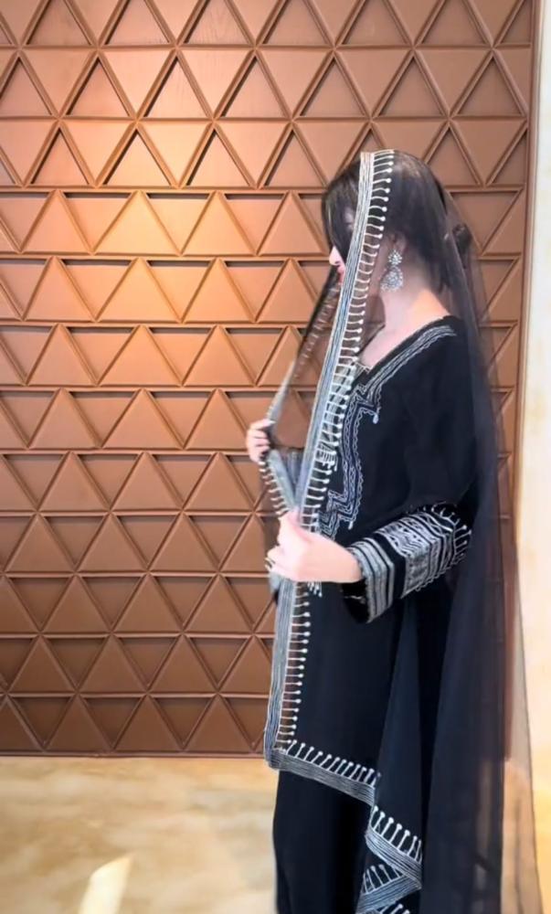 فستان تراثيه انيقه مطرزبنقش تراثي