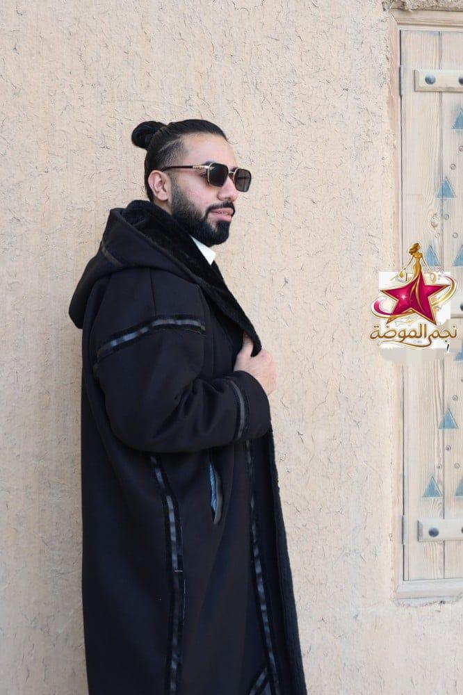 فروة كلاسيكي مطرزة بمخمل وجلد