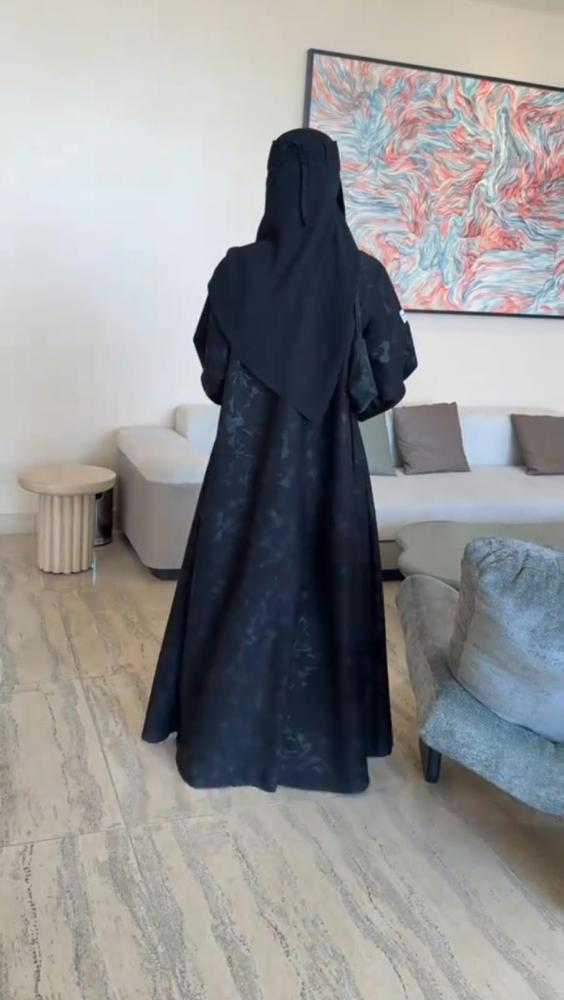 عباية سيدة الأناقة
