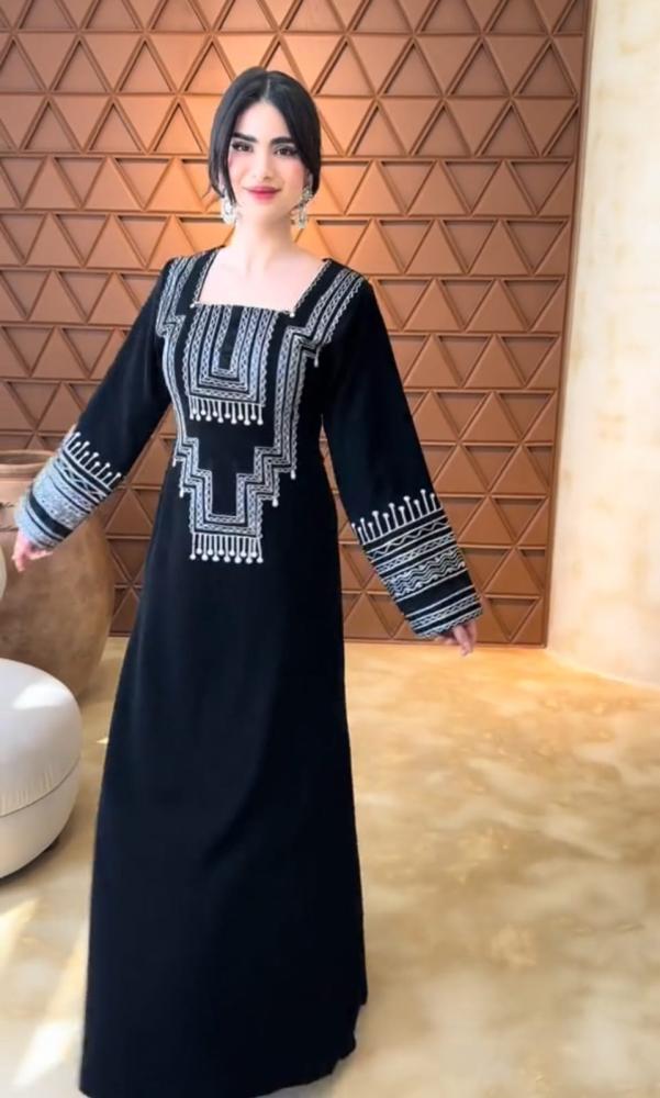 فستان تراثيه انيقه مطرزبنقش تراثي