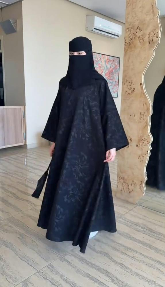عباية سيدة الأناقة