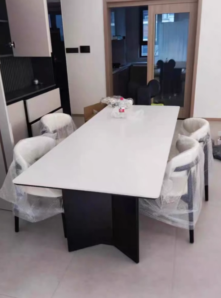 طاولة طعام مع كراسي لينغ