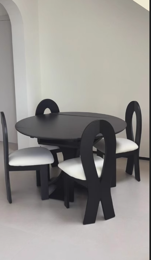 طاولة طعام قابلة للسحب مع ٦ كراسي