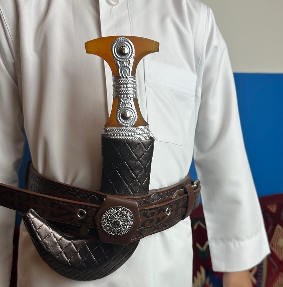 Heritage iron wallet designated for boys