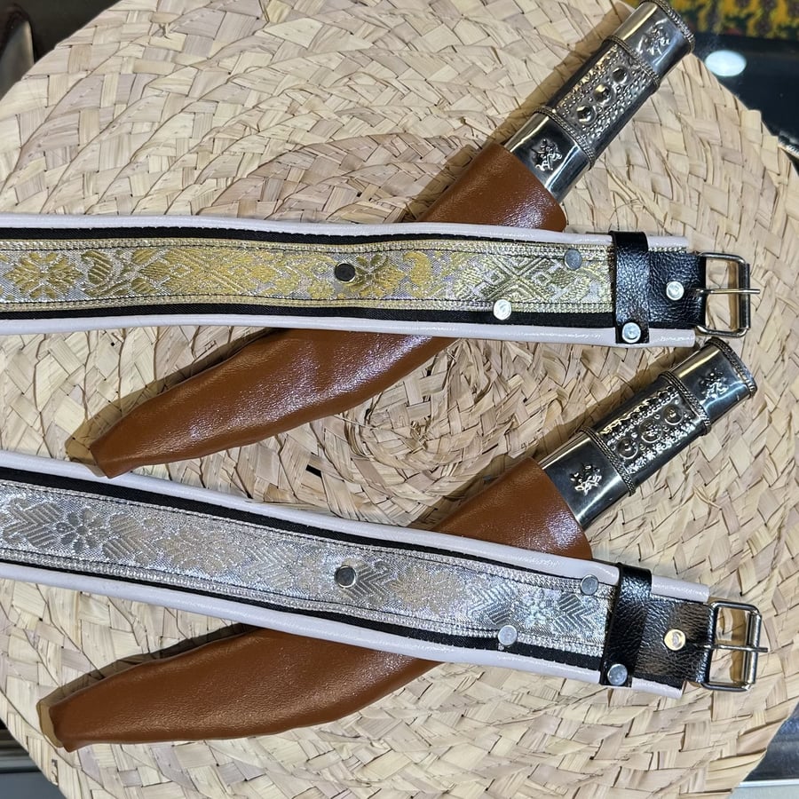 Khouja knife with a belt