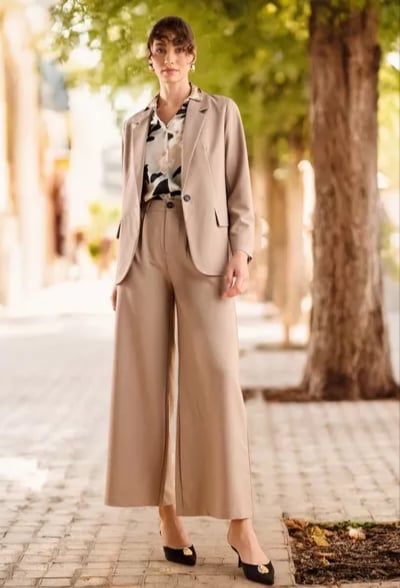 بليزر بياقة مطوية وجيوب