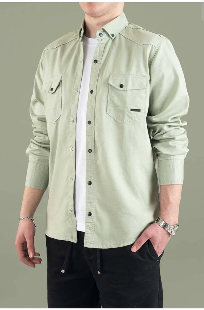 قميص دينم رجالي Slim Fit | تصميم عصري بقصة ضيقة