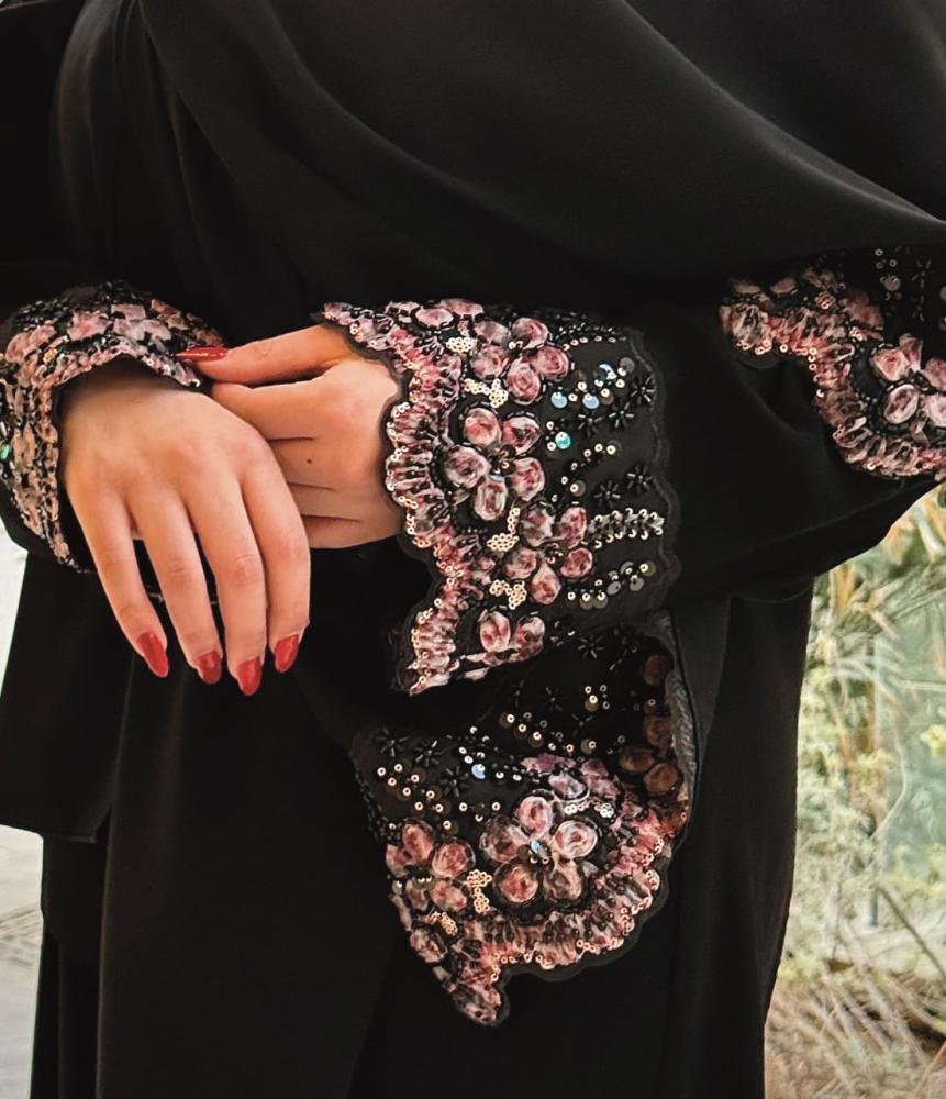 ROSÉE Abaya