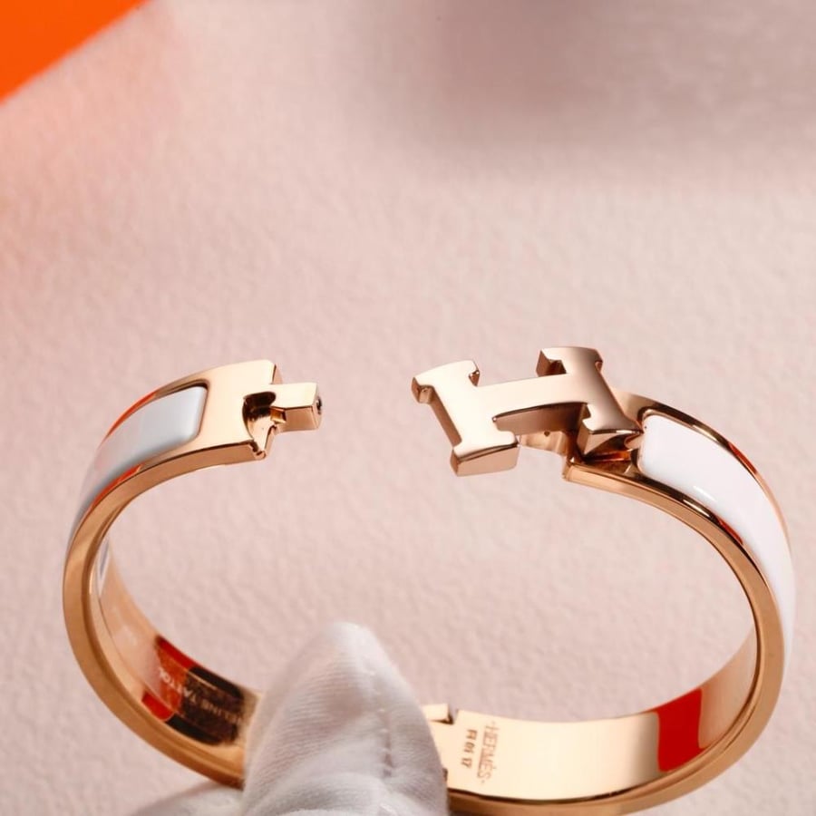H bracelet