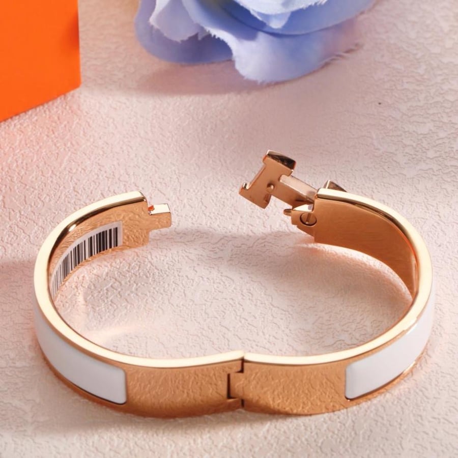 H bracelet