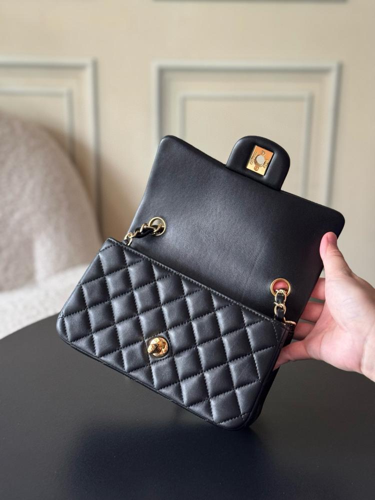 Mini classic flap bag - black