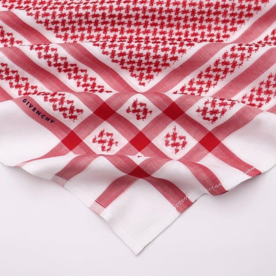 شماغ جيفنشي العادي 2020