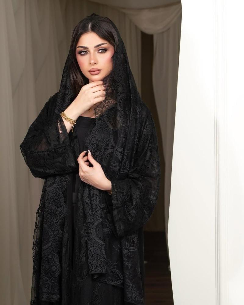 عبايه دانتيل مع شيفون من لمسه وابداع