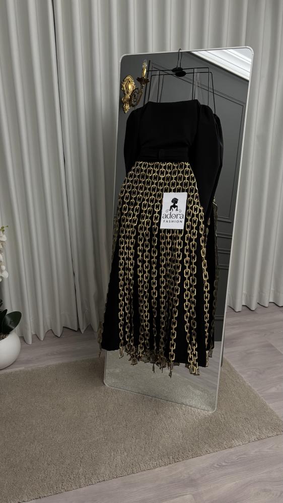 فستان اسود سلاسل