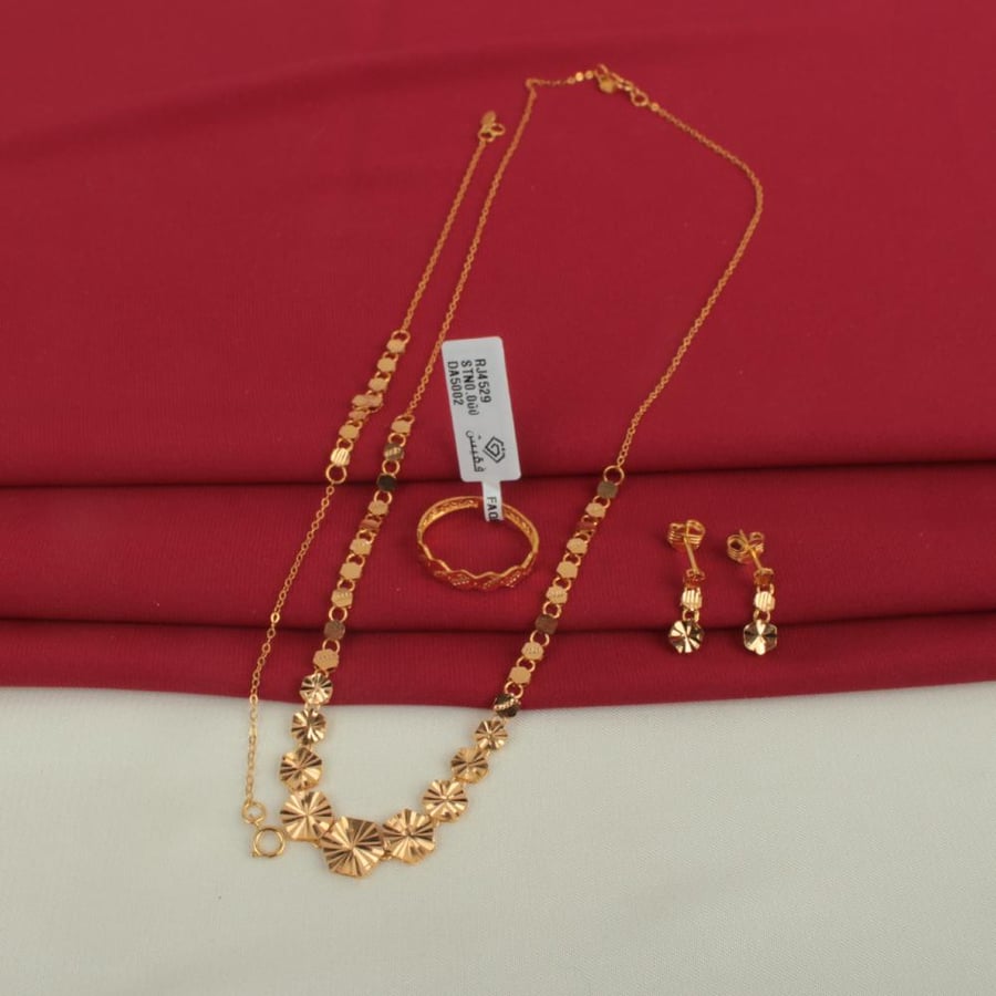 طقم ذهب عيار 21