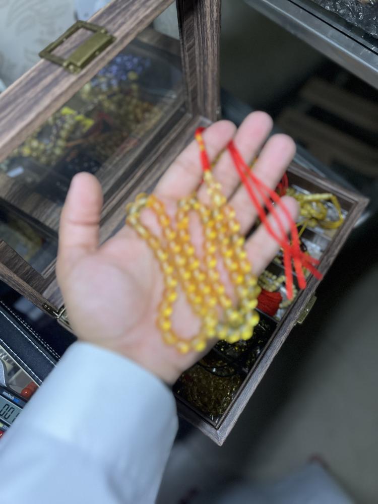 مسباح كهرمان حر شفاف ملطخ