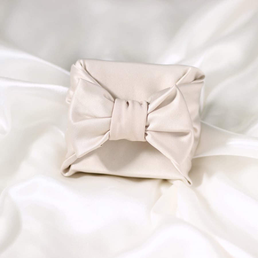 jewelry, gift wrapping