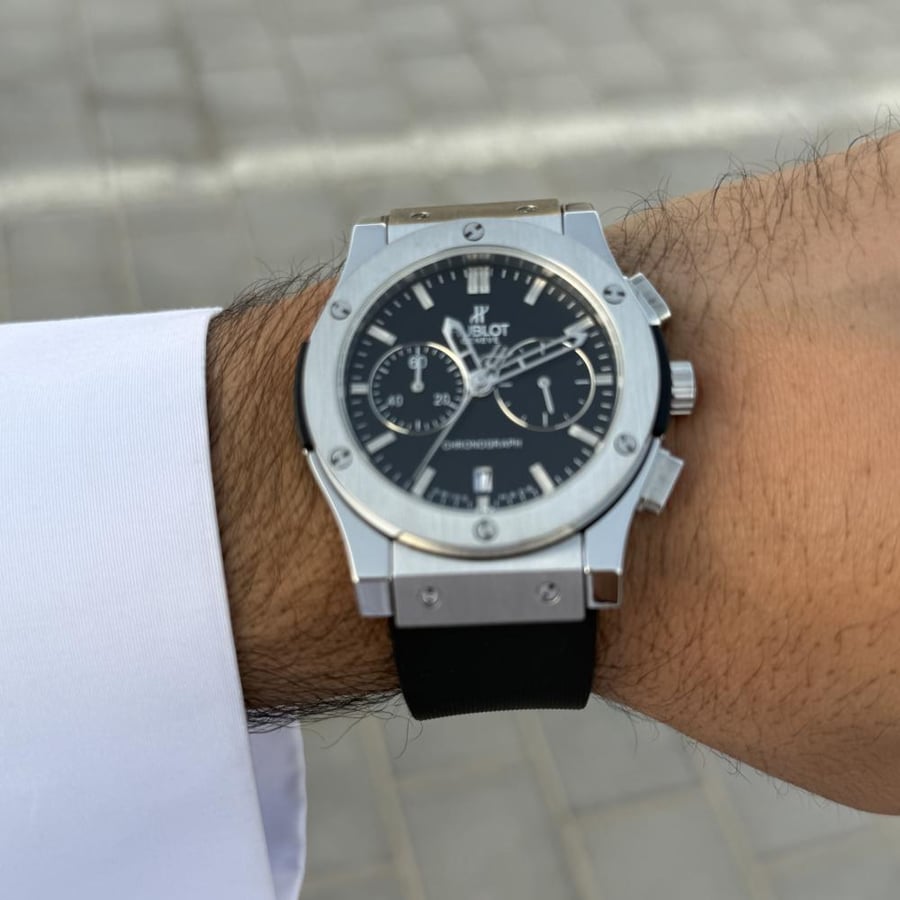 ساعة اوبلو كلاسك إطار فضي