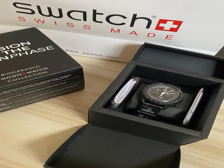 Omega swatch moon black