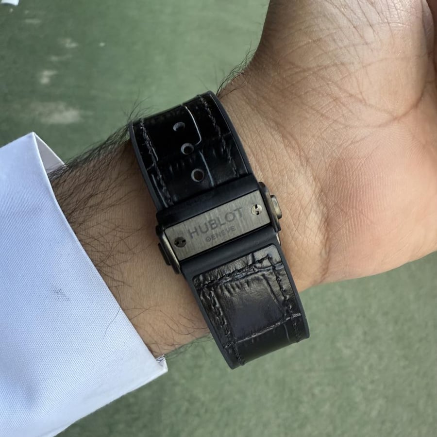 ساعة Hublot كلاسك جلد اسود