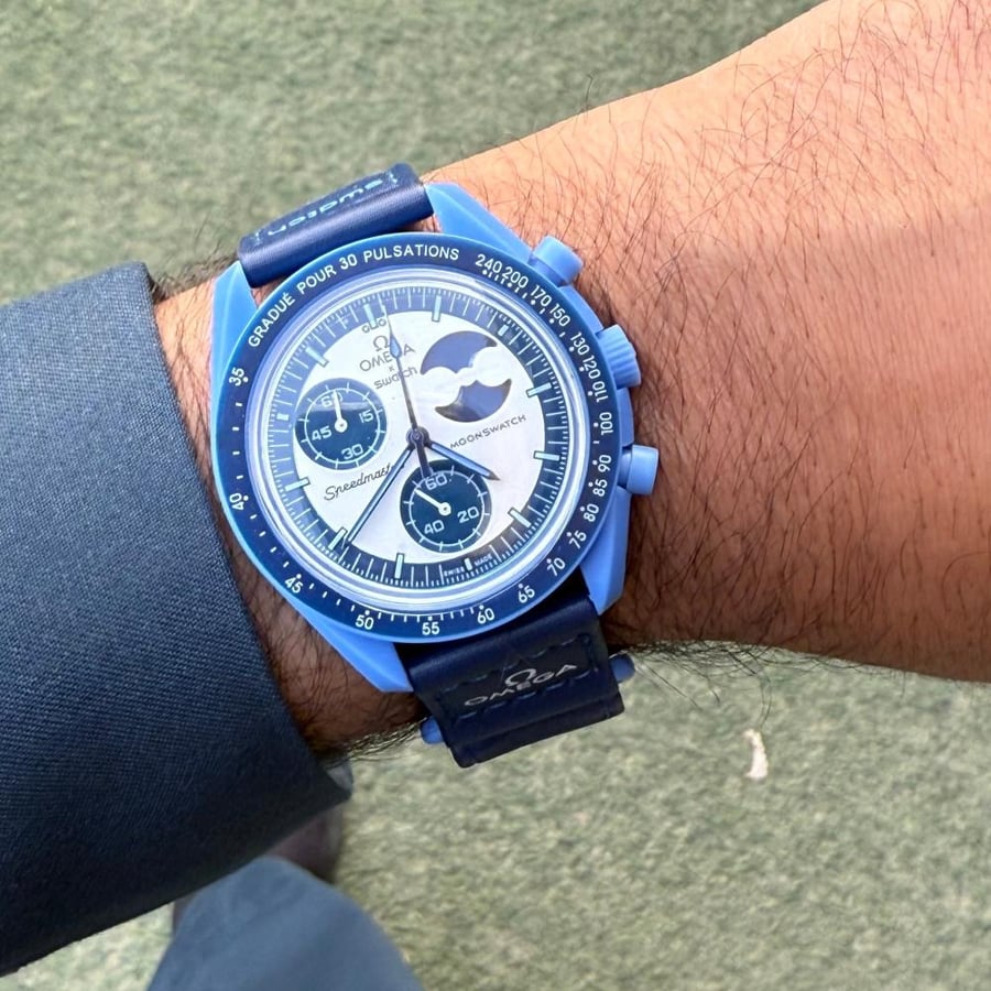 Moon swatch blue