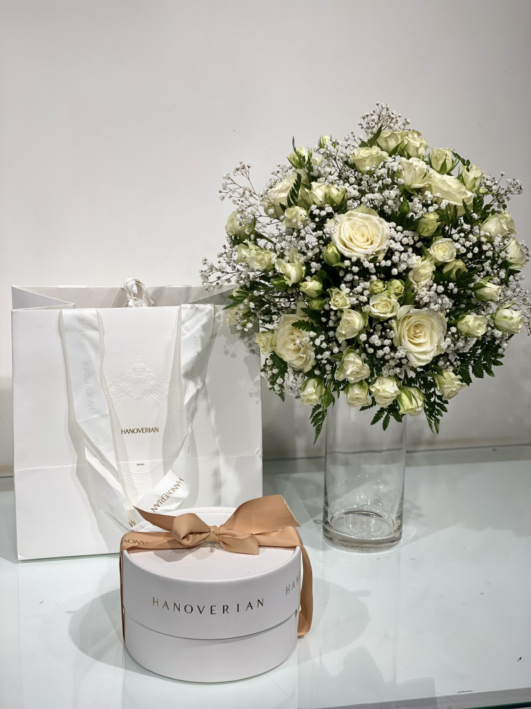 Vase with chocolate Hanoverine
