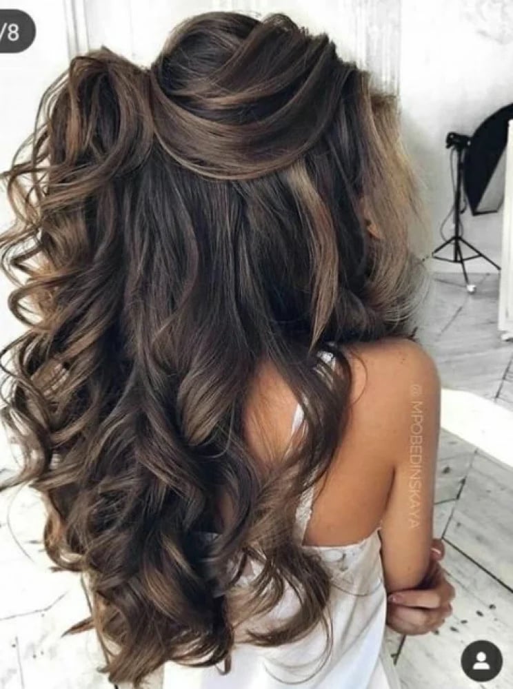 تسريحة شعر طويل