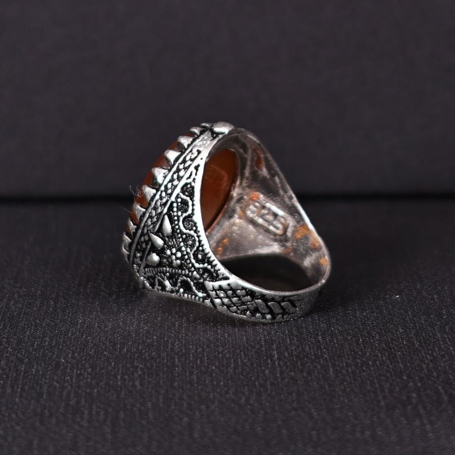 خاتم فضة رجالي عيار 925 متوج بحجر عقيق يماني طبيعي