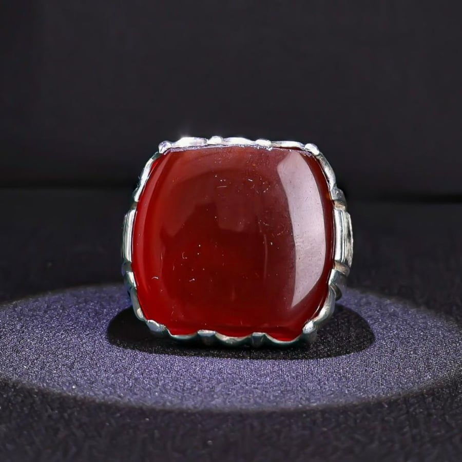 Men's silver ring, 990 karat, topped with natural Yemeni cabochon agate stone