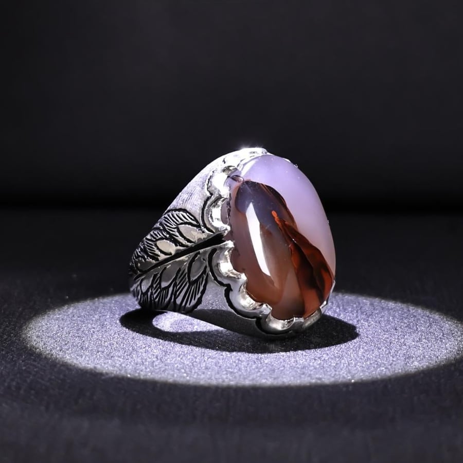 خاتم فضة رجالي عيار 950 متوج بحجر عقيق يماني مصور طبيعي