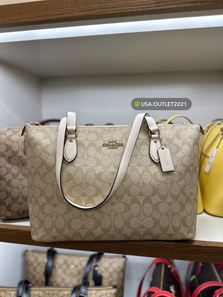 حقيبه كوتش المقاس الكبير Gallery Tote