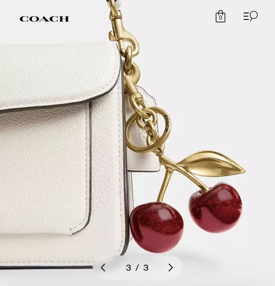 تعليقه الكرز من كوتش Cherry Charm