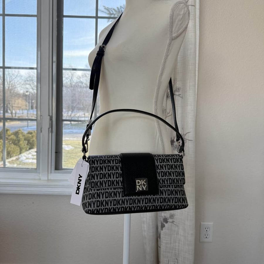 حقيبه DKNY