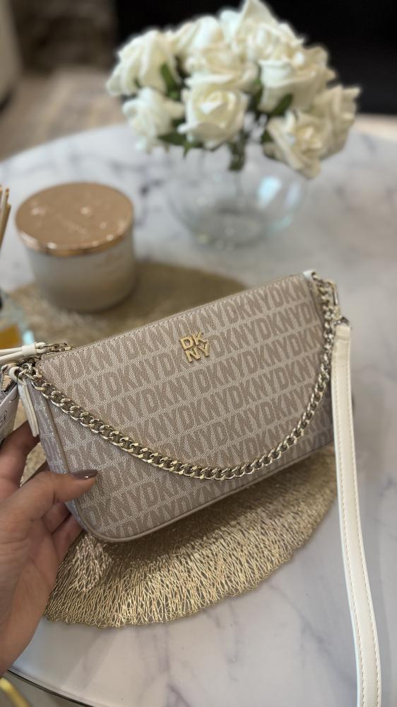 حقيبه DKNY