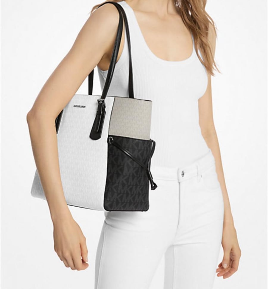 حقيبه مايكل كورس Voyager Tote Bag