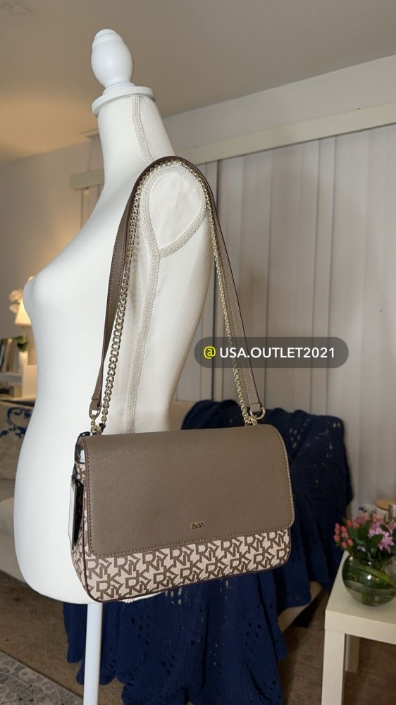 حقيبه DKNY