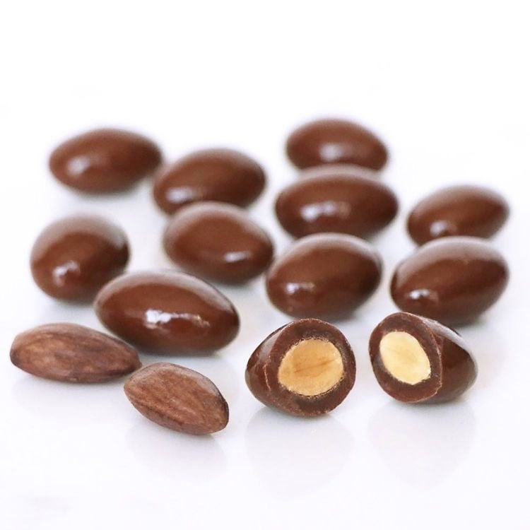 شكولاتة اللوز