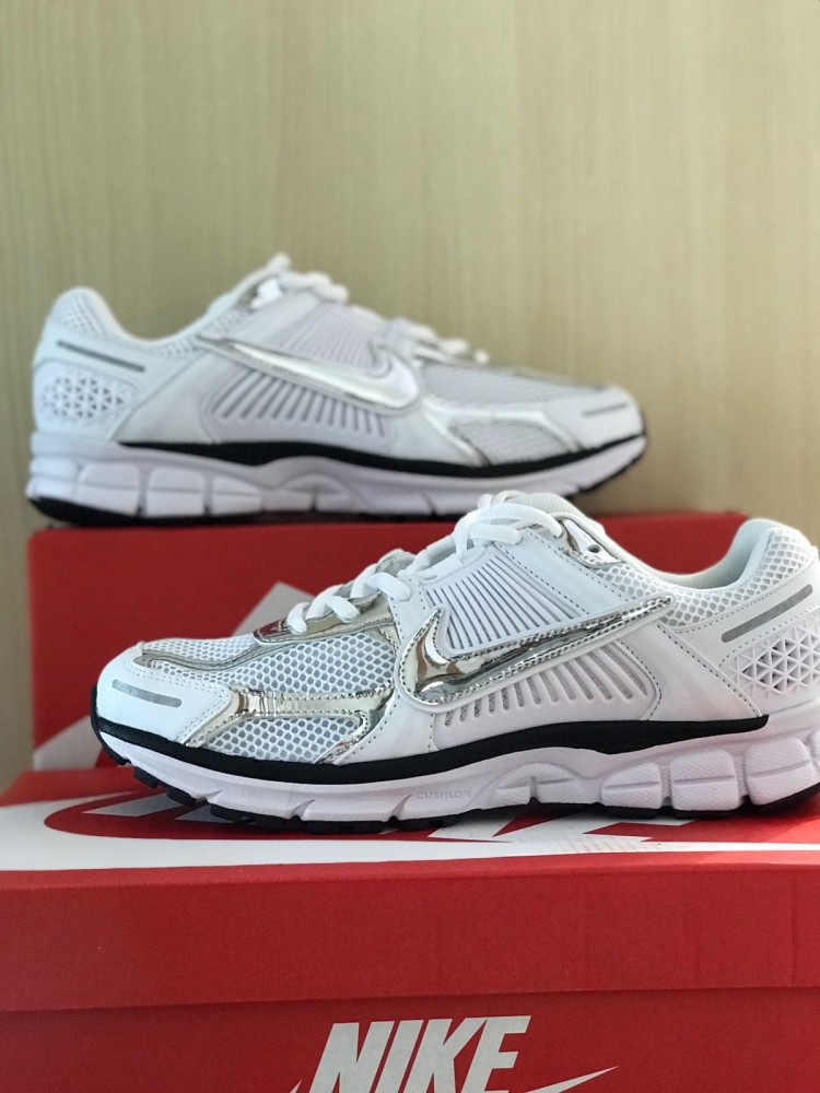 Nike Zoom Vomero 5 " SP
